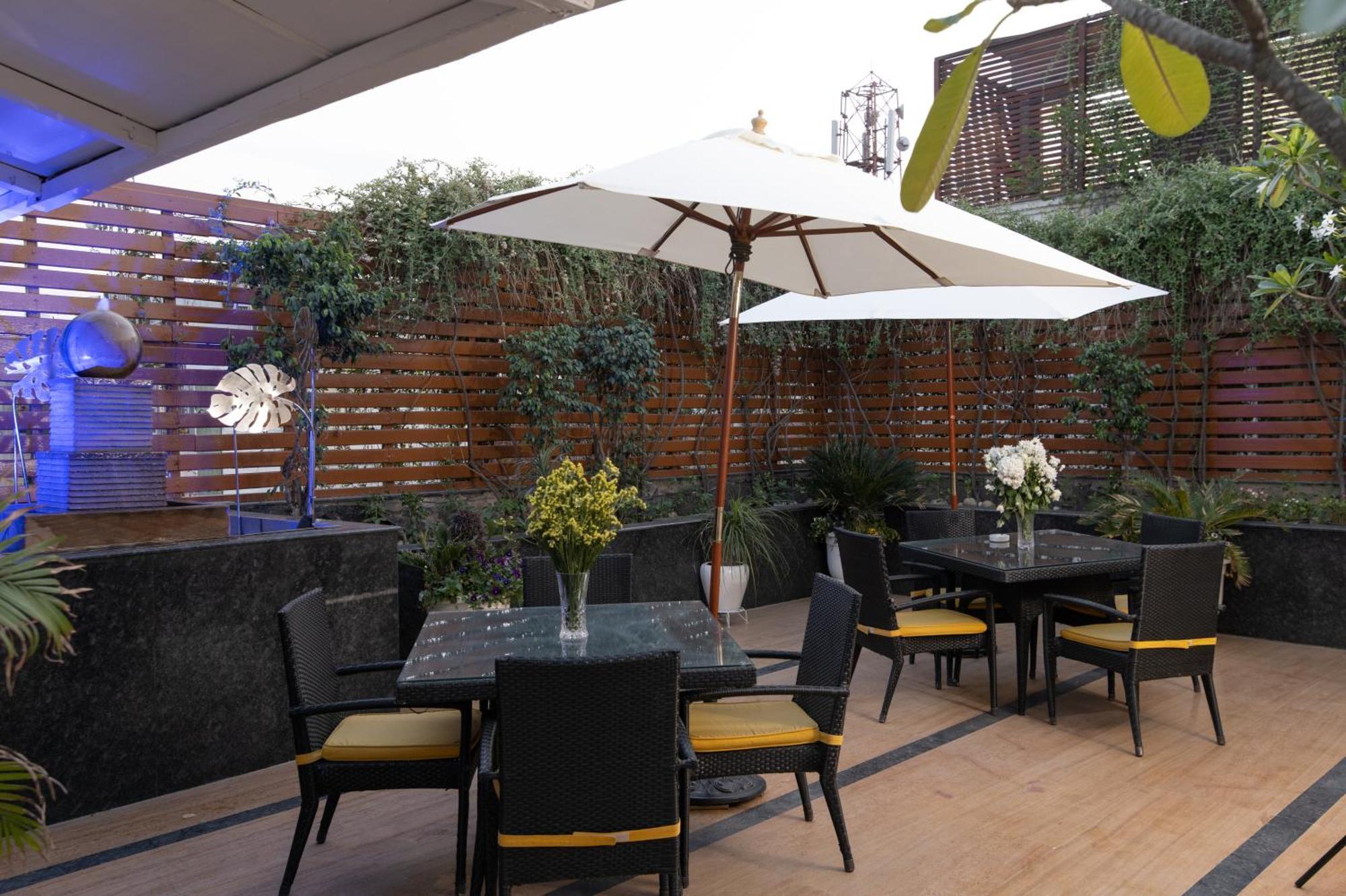 The Ashtan Sarovar Portico Nueva Delhi Exterior foto