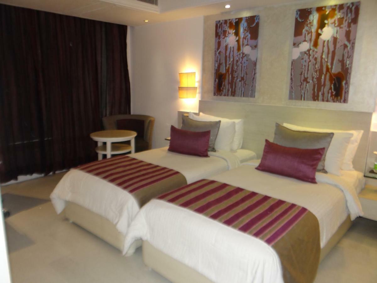 The Ashtan Sarovar Portico Nueva Delhi Exterior foto